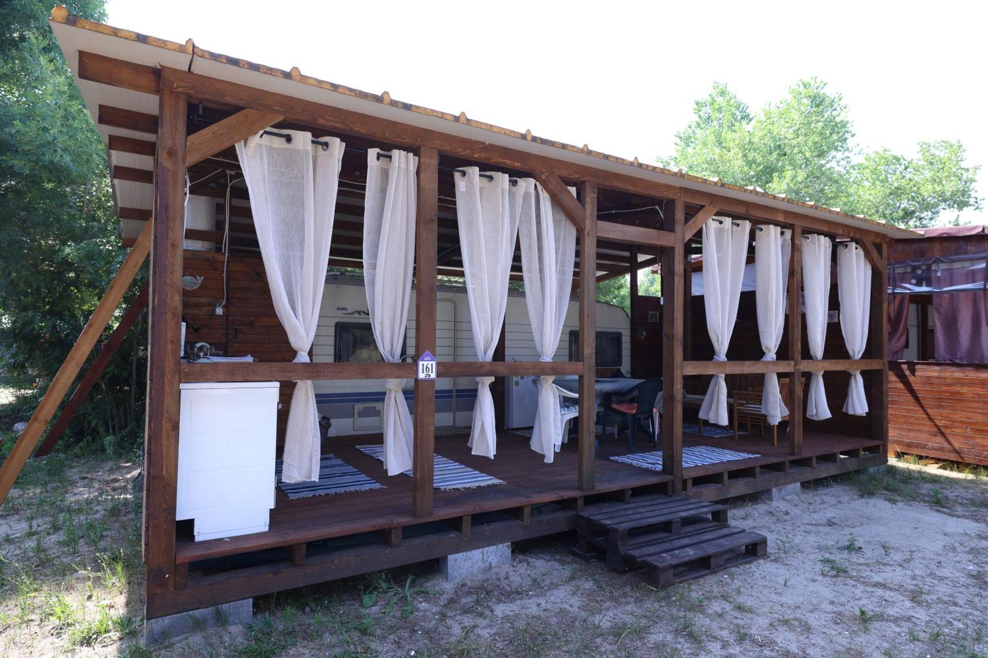 Sea Caravan On The Beach 希典 外观 照片