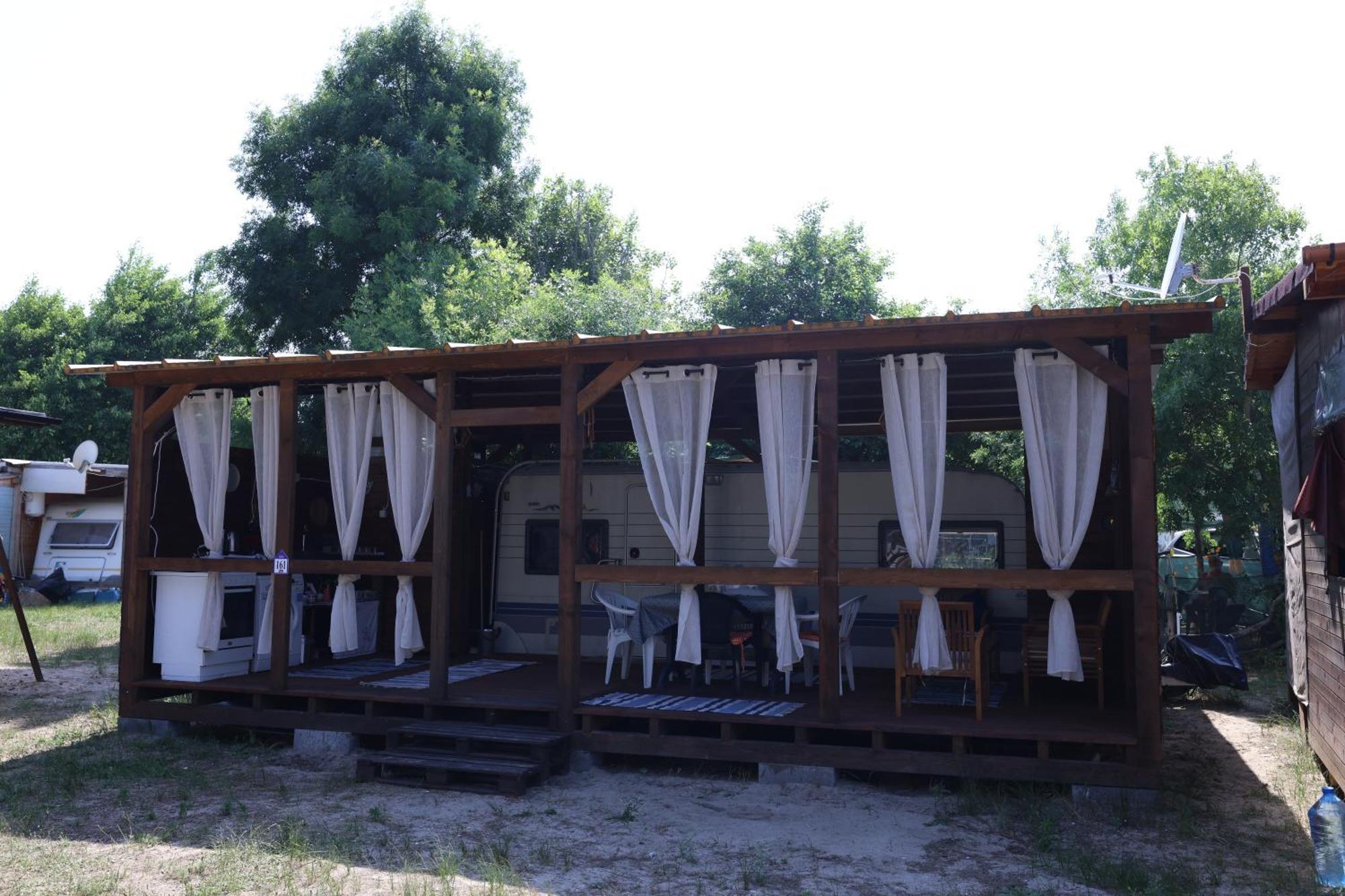 Sea Caravan On The Beach 希典 外观 照片