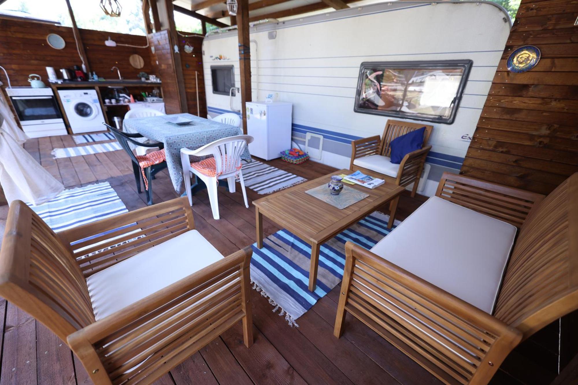 Sea Caravan On The Beach 希典 外观 照片