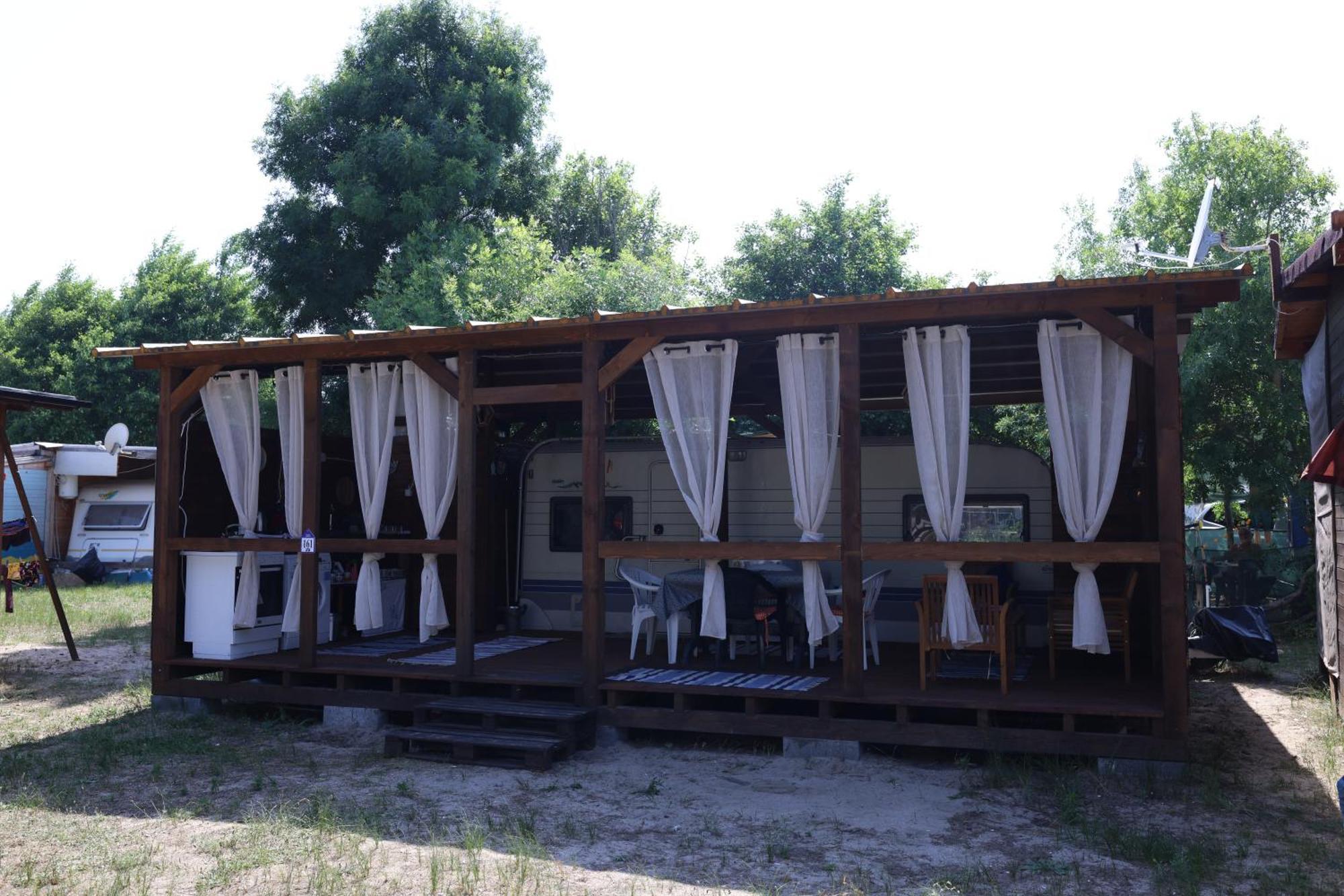Sea Caravan On The Beach 希典 外观 照片